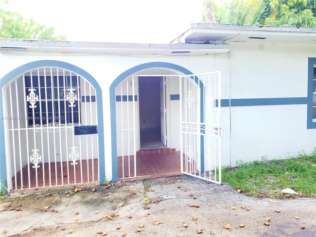 14245 NE 8th Ave in North Miami, FL - Building Photo - Building Photo