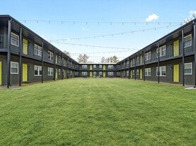 The Pines in Charleston, IL - Building Photo