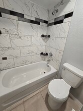 3624 Meriden Ave, Unit C in Oldsmar, FL - Foto de edificio - Building Photo