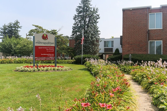 the metropolitan roxborough photo'