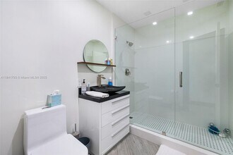 517 S Riverside Dr in Pompano Beach, FL - Building Photo - Building Photo
