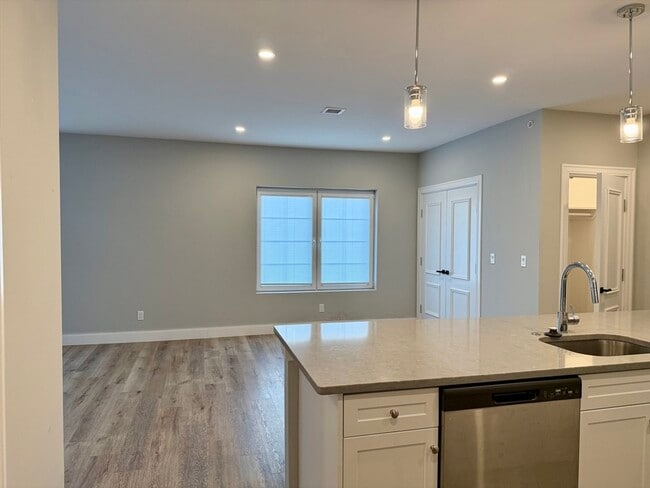 3 Burke Ln in Wellesley, MA - Building Photo - Building Photo
