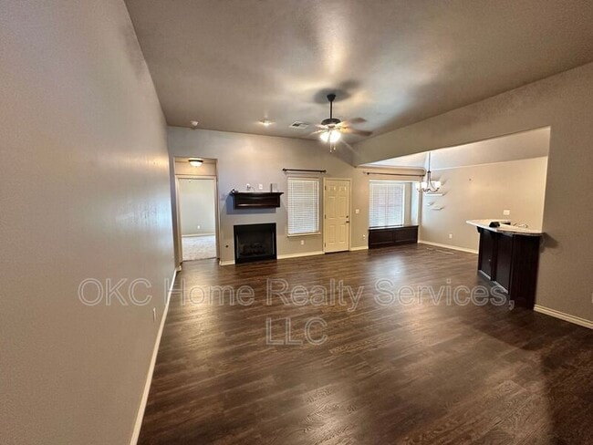 12001 Chisholm Village Dr in Oklahoma City, OK - Building Photo - Building Photo