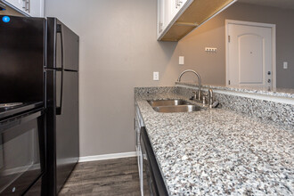 Highland Park Apartments in Sherman, TX - Building Photo - Interior Photo