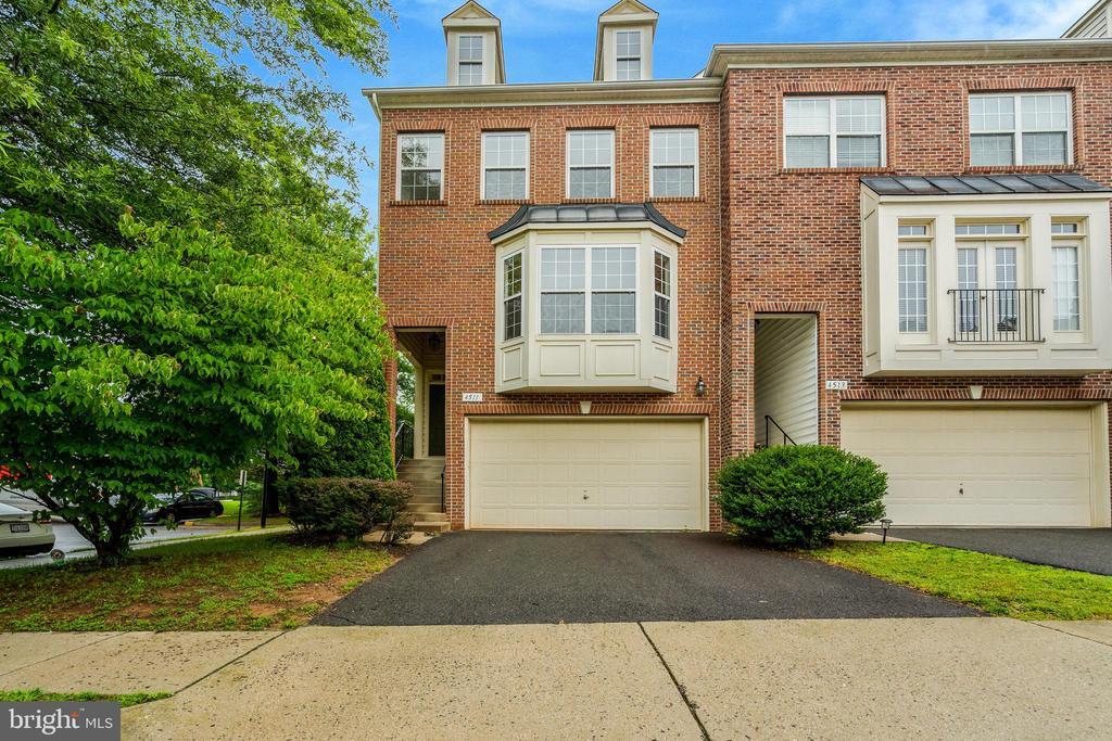4511 Billingham St in Fairfax, VA - Building Photo