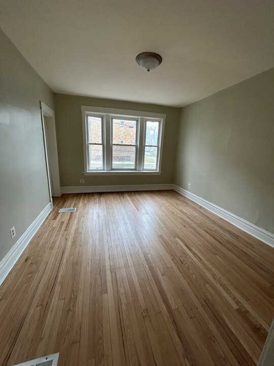 1121 N Kildare Ave in Chicago, IL - Building Photo