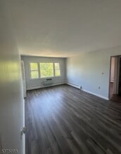 534 Lake Ave in Lyndhurst, NJ - Building Photo - Building Photo
