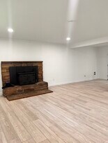 13647 197th Ave SE in Renton, WA - Building Photo