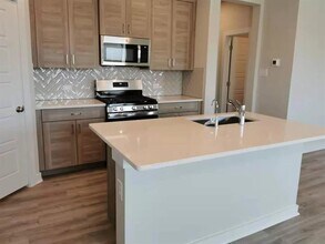 118 Dedina Dr in Georgetown, TX - Building Photo - Building Photo