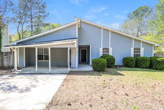 property at 5913 Clate Ct