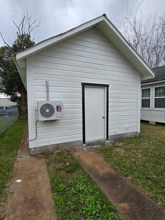 property at 310 E Defee Ave