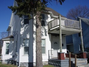 759 Veto St NW, Unit #2 in Grand Rapids, MI - Foto de edificio - Building Photo