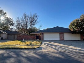 7904 Albany Ave in Lubbock, TX - Building Photo