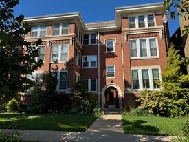 1442 W Jarvis Ave, Unit 3B Apartments