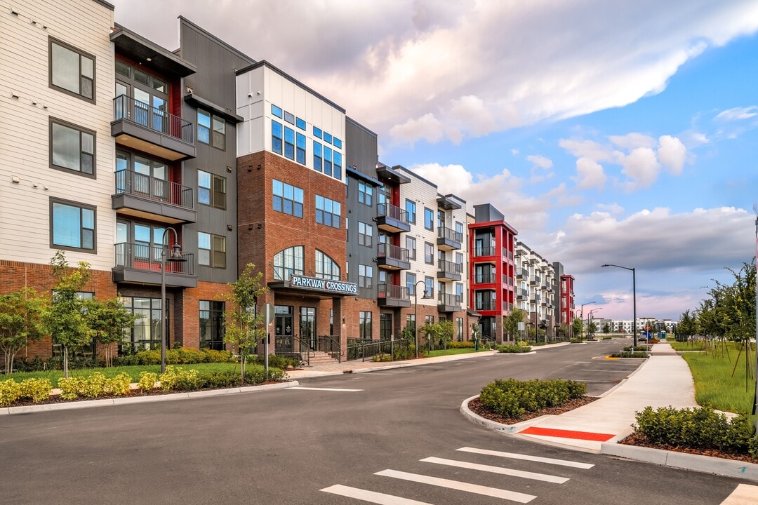 Parkway Crossings in Kissimmee, FL - Foto de edificio