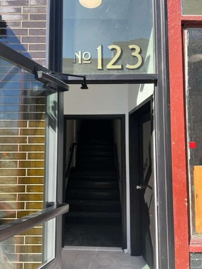 property at 123 Northampton St