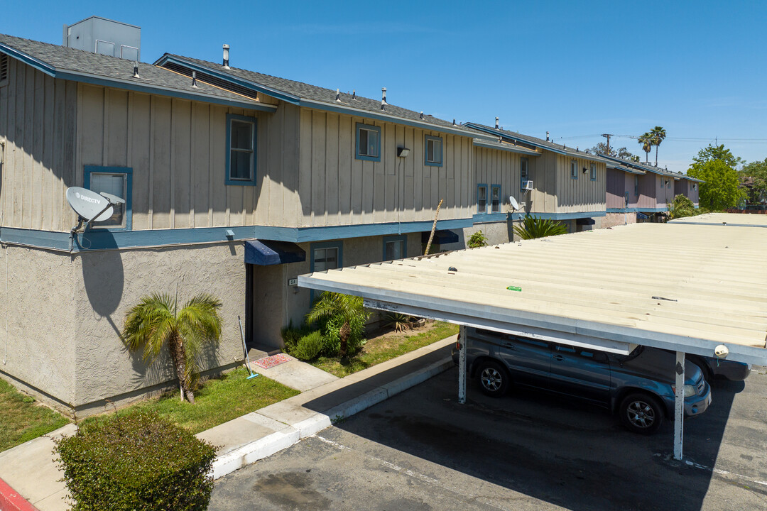 9240 Date St in Fontana, CA - Building Photo