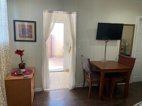 15340 Hart St, Unit ComfyStudio in Van Nuys, CA - Building Photo - Building Photo