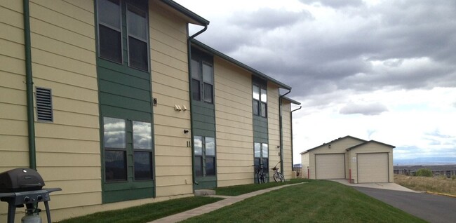 Shilo Park Apartments in Laramie, WY - Building Photo - Building Photo