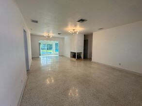 4449 SW 35th Ave in Fort Lauderdale, FL - Building Photo - Building Photo