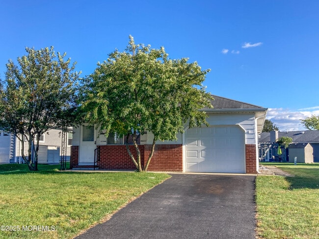 property at 10 Newcastle Ct