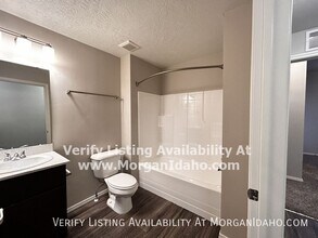 1025 S Elder St in Nampa, ID - Building Photo - Building Photo
