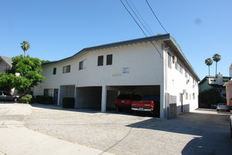 15477 Moorpark St in Sherman Oaks, CA - Building Photo - Building Photo