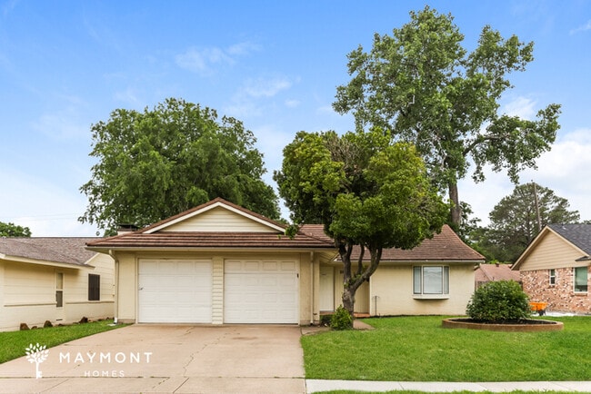 property at 2614 Chevy Chase Dr