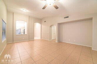 17208 N Chance Dr in Surprise, AZ - Building Photo - Building Photo
