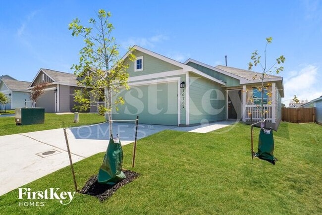 10762 Prusiner Dr in Converse, TX - Building Photo - Building Photo