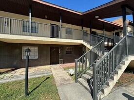 3061 Sir Hamilton Cir in Titusville, FL - Building Photo