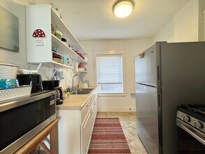 512 W 39th Ter, Unit 2 in Kansas City, MO - Building Photo - Building Photo