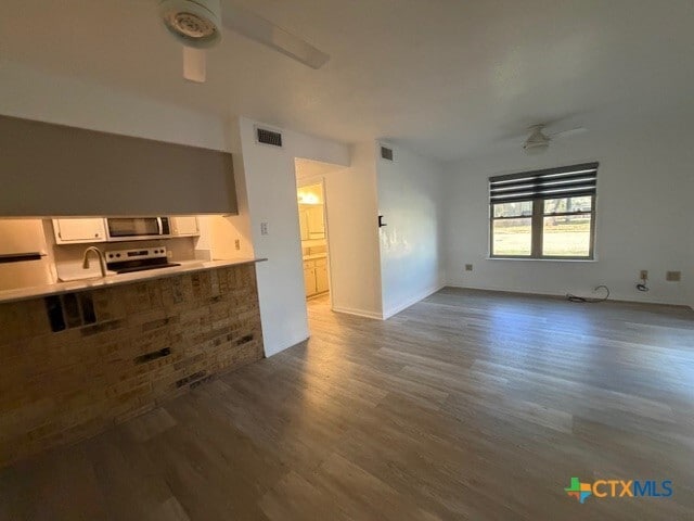 property at 508 E Travis St