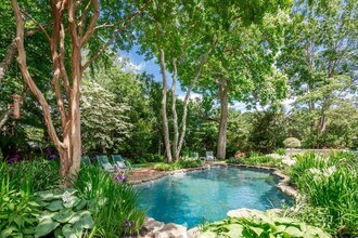 246 Tuckahoe Ln in Southampton, NY - Building Photo - Building Photo