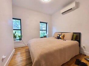 68 Hawthorne St, Unit 2 in Brooklyn, NY - Foto de edificio - Building Photo