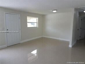 5620 Freedom St in Hollywood, FL - Building Photo - Building Photo