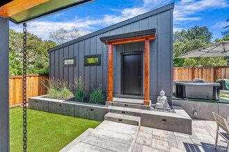 1108 Raymond Ave in Napa, CA - Building Photo - Building Photo