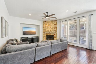 21706 Miranda Hill in San Antonio, TX - Building Photo - Building Photo