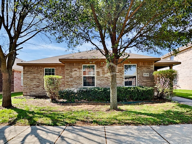 property at 1938 Cross Oaks Dr