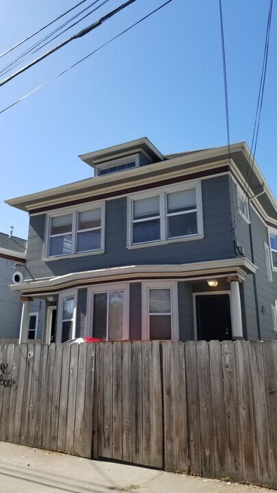 675 35th Street in Oakland, CA - Building Photo