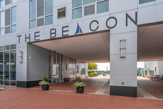 Beacon Harbor Point in Stamford, CT - Building Photo - Building Photo