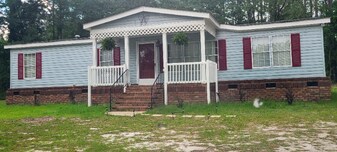 256 St Paul Rd in Camden, SC - Building Photo