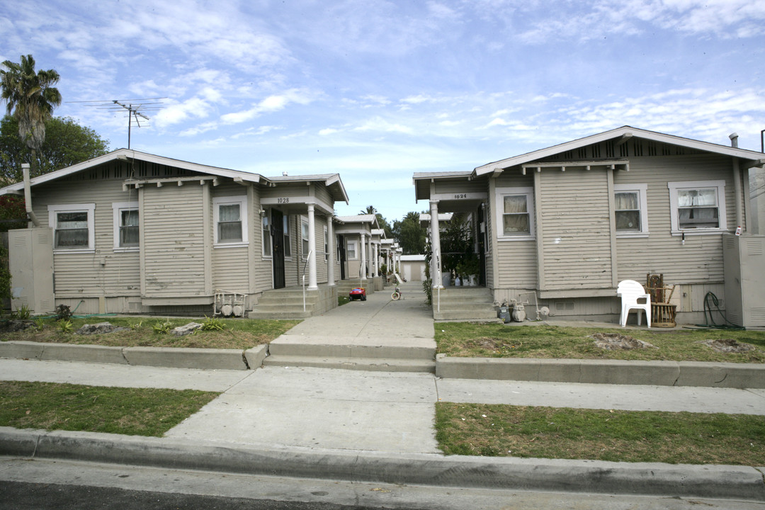 1024-1032 W 1st St in San Pedro, CA - Building Photo