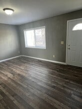 617 W Owens St in Carbondale, IL - Building Photo - Building Photo