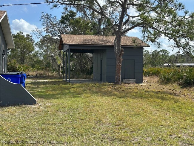 614 N Riverdale Rd in Avon Park, FL - Building Photo - Building Photo