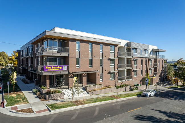 32nd & Shoshone in Denver, CO - Building Photo - Primary Photo