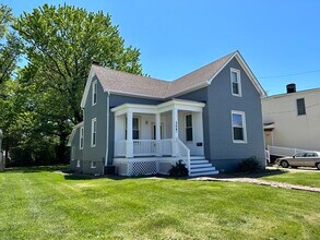 304 S 20th St in Belleville, IL - Foto de edificio - Building Photo