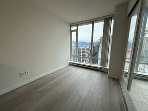 610 Granville St in Vancouver, BC - Building Photo - Building Photo