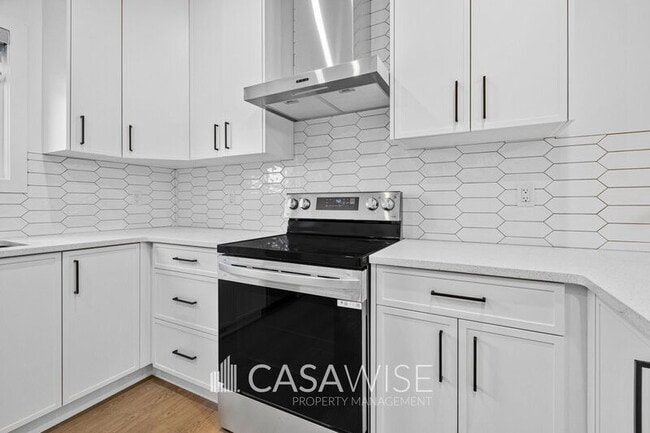 9339-9222 222 St NW in Edmonton, AB - Building Photo - Building Photo