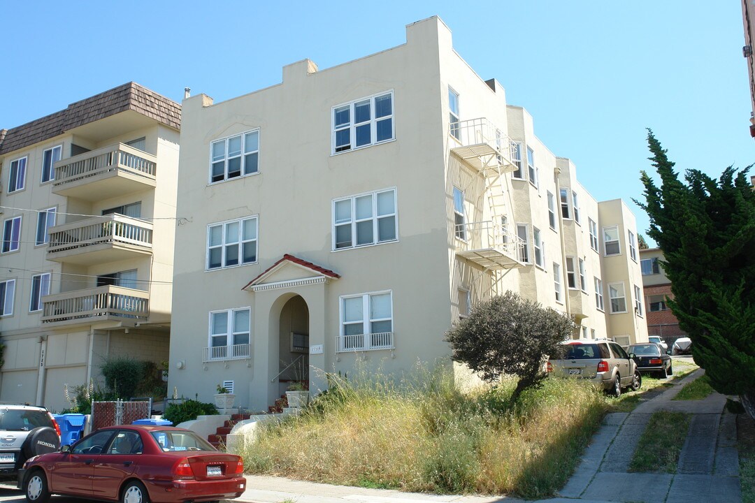 1739 Oxford St in Berkeley, CA - Building Photo